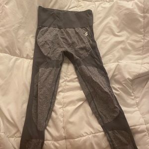 DoYouEven Seamless Contour Leggings